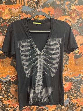 Beautiful Ones Skeleton Tee Size S 100% Cotton